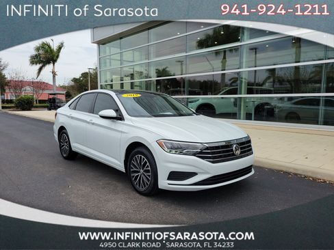 Used 2019 Volkswagen Jetta SE image 1