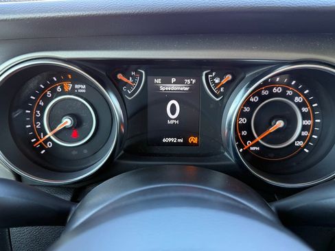 Used 2021 Jeep Gladiator Sport image 27