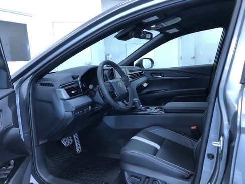 New 2026 Toyota Camry SE image 10