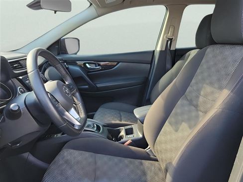 Used 2019 Nissan Rogue Sport SV w/ Technology Package FWD image 15