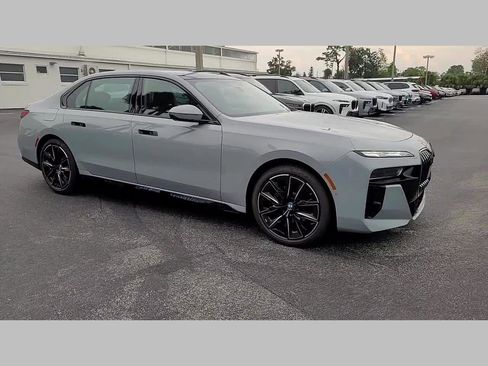 New 2025 BMW 760i xDrive 760i xDrive image 29
