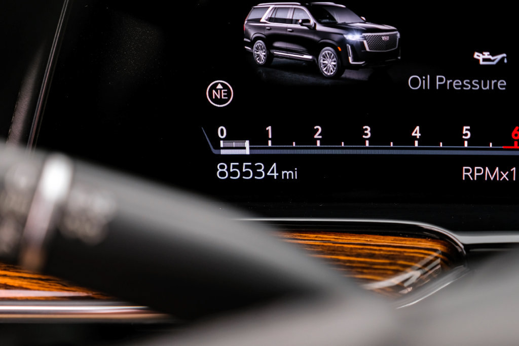 Used 2021 Cadillac Escalade ESV Premium Luxury RWD image 18