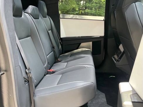 Used 2024 Tesla Cybertruck AWD Crew Cab image 18