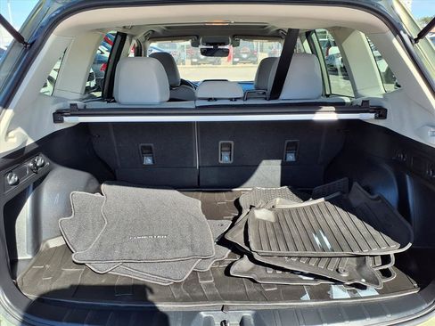 Used 2020 Subaru Forester Premium image 19