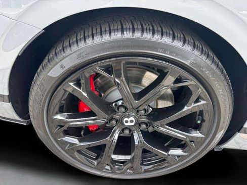 Used 2024 Bentley Continental GT image 23