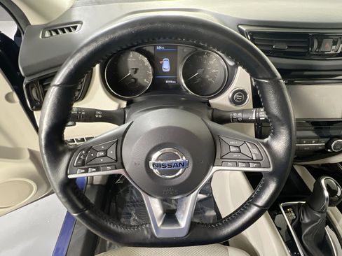 Used 2021 Nissan Rogue Sport SV AWD/4WD image 11