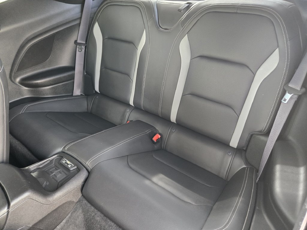 Used 2016 Chevrolet Camaro SS RWD image 28