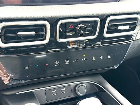 New 2026 Nissan Sentra SV w/ SV Convenience Package FWD image 23