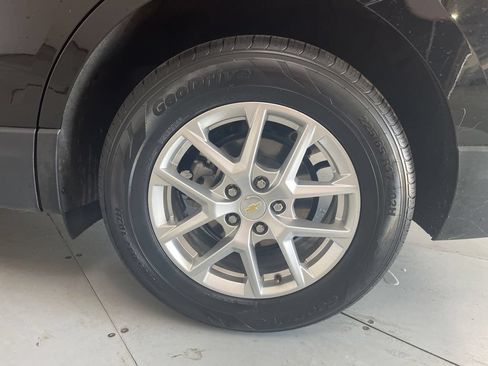 Used 2022 Chevrolet Equinox LT AWD/4WD image 16