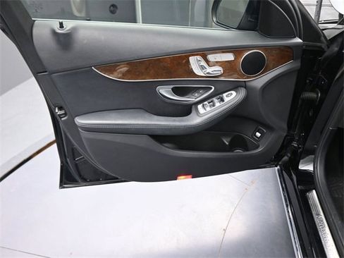 Used 2017 Mercedes-Benz C 300 4MATIC Sedan image 17