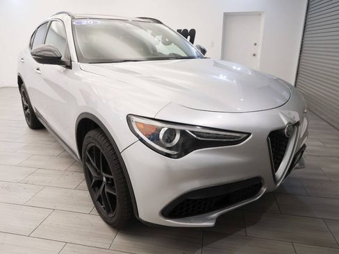 Used 2020 Alfa Romeo Stelvio AWD w/ Nero Edizione image 7