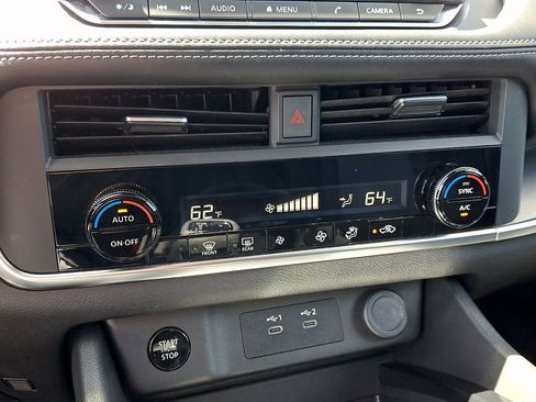 Used 2024 Nissan Rogue SV FWD image 15