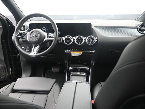 New 2025 Mercedes-Benz GLA 250 image 26