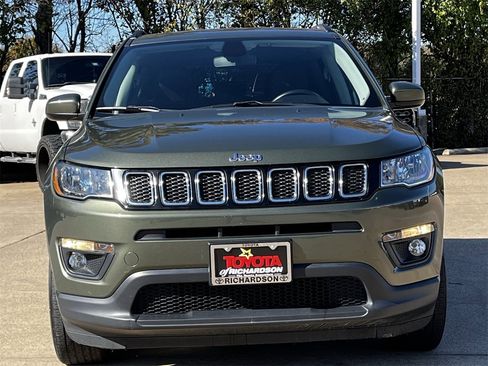 Used 2020 Jeep Compass Latitude w/ Cold Weather Group image 7