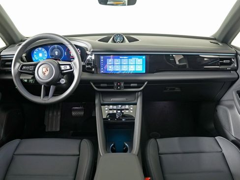 New 2026 Porsche Macan 4 Electric image 20