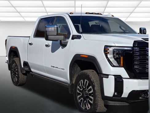 New 2026 GMC Sierra 2500 Denali Ultimate AWD/4WD image 43