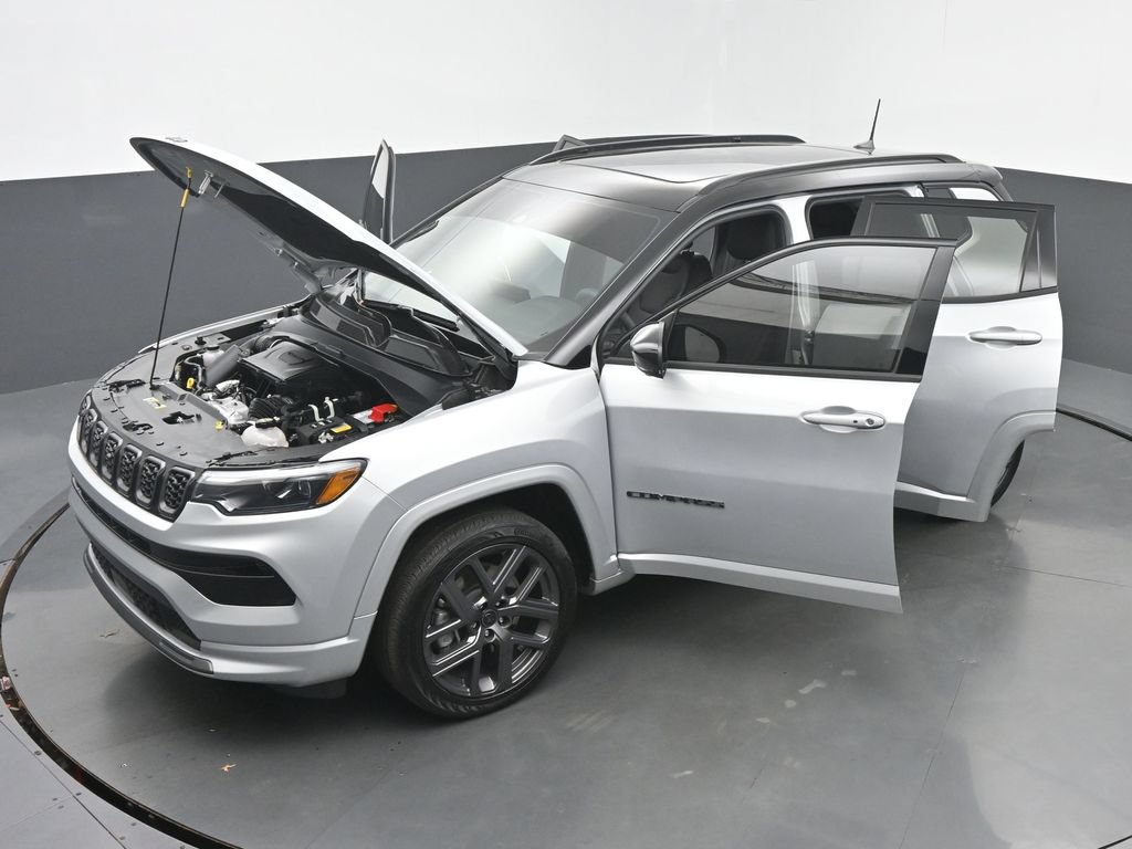 Used 2025 Jeep Compass Limited w/ Driver Assist Group I AWD/4WD image 68
