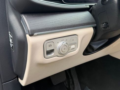 Used 2021 Mercedes-Benz GLE 350 w/ Premium Package image 27