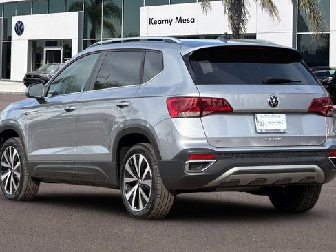 Used 2022 Volkswagen Taos SE image 6