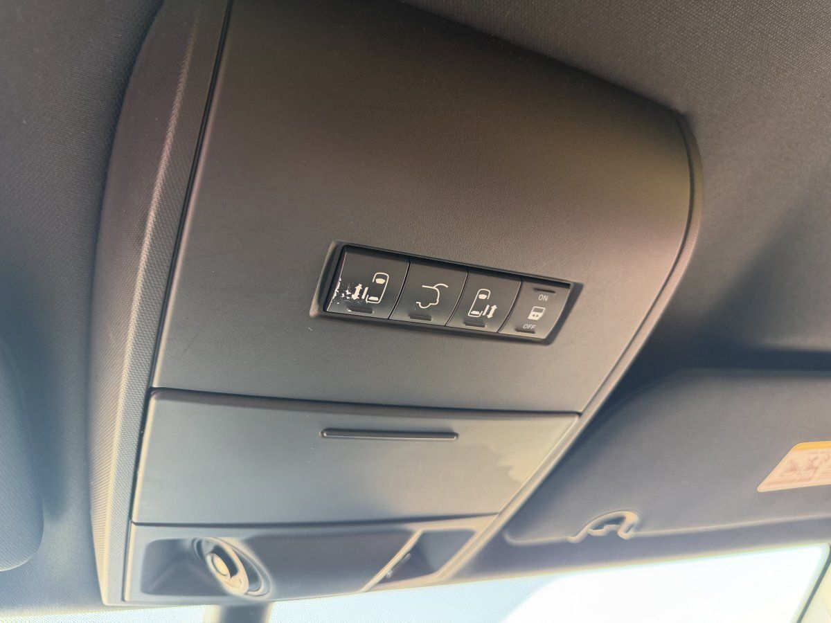Used 2019 Dodge Grand Caravan GT FWD image 25