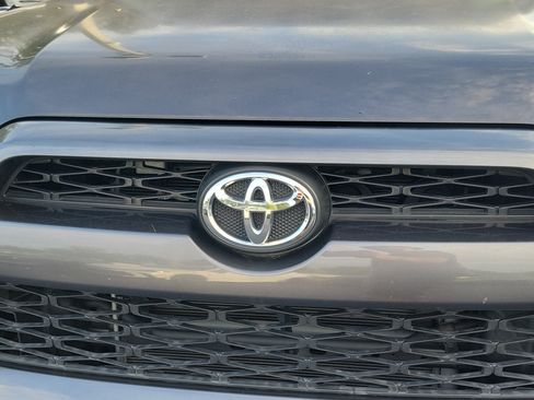 Used 2017 Toyota 4Runner SR5 RWD image 13