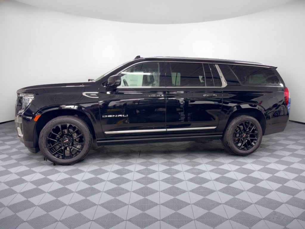 Used 2022 GMC Yukon XL Denali w/ Max Trailering Package RWD image 2