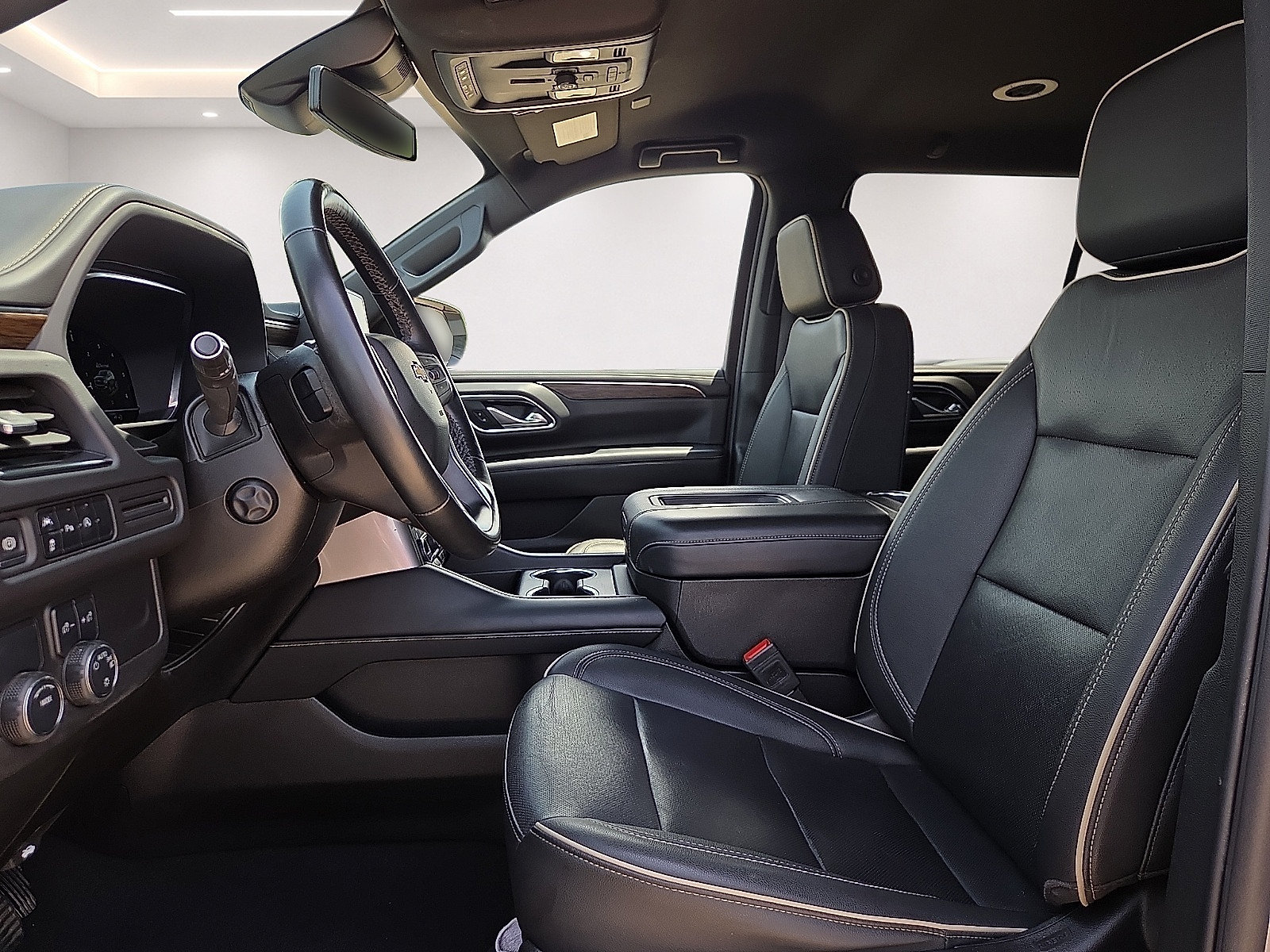 Used 2024 Chevrolet Tahoe Premier RWD image 15