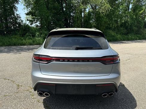 Certified 2026 Porsche Macan AWD/4WD image 4