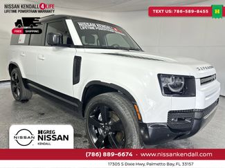 Used 2023 Land Rover Defender 130 X-Dynamic SE video 2