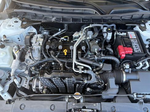 Used 2025 Nissan Altima 2.5 SV FWD image 31