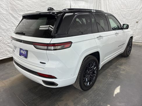 Certified 2025 Jeep Grand Cherokee Summit AWD/4WD image 6