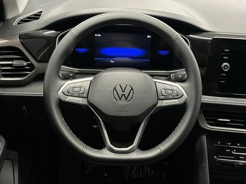 New 2026 Volkswagen Taos SE AWD/4WD image 9