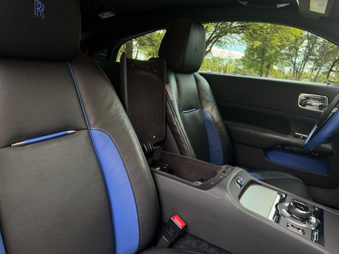 Used 2016 Rolls-Royce Wraith RWD image 41
