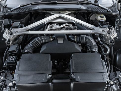 Used 2021 Aston Martin V8 Vantage Roadster image 46