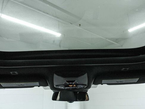 Used 2025 MINI Cooper 2-Door Hardtop image 13