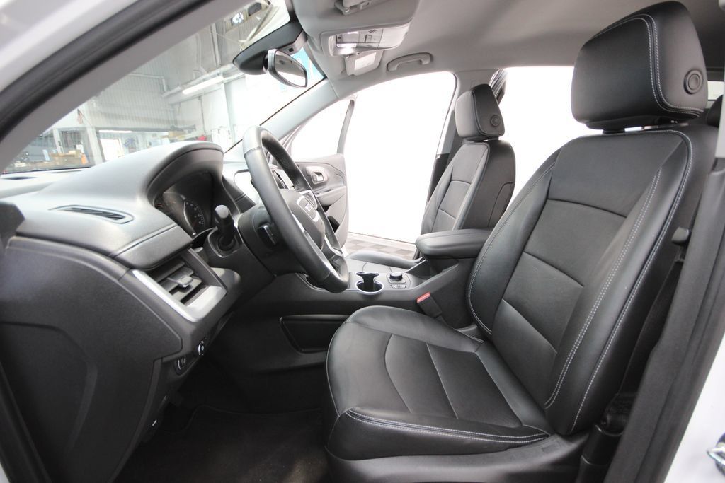 Used 2023 GMC Terrain SLT AWD/4WD image 13