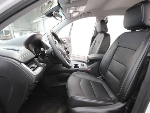 Used 2023 GMC Terrain SLT AWD/4WD image 13