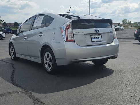 Used 2015 Toyota Prius Three FWD image 5