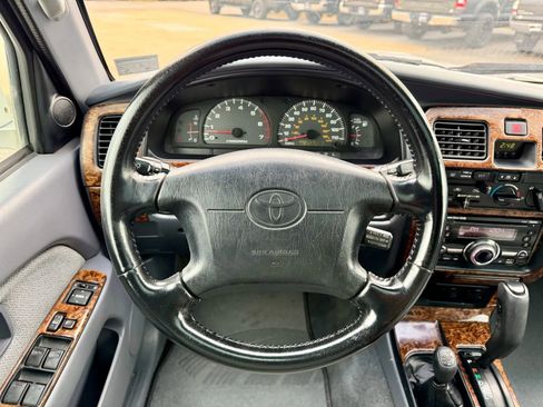 Used 2000 Toyota 4Runner SR5 w/ Upgrade Value Pkg 2 image 15
