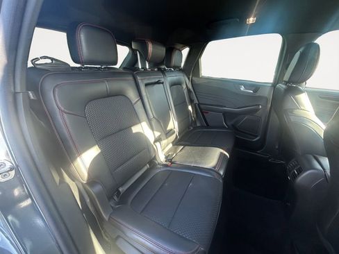 Used 2025 Ford Escape ST-Line image 11