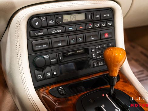 Used 2002 Jaguar XK8 Convertible RWD image 23