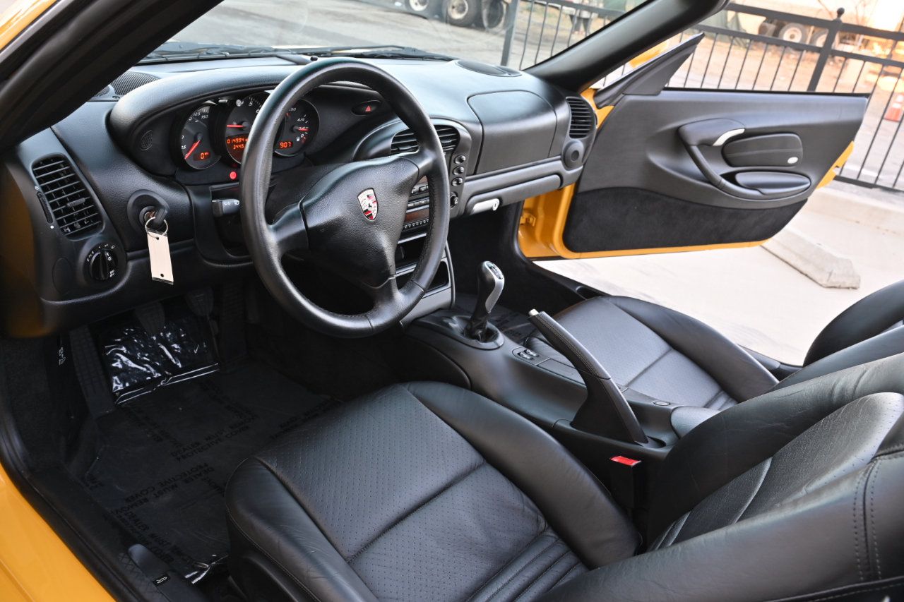 Used 2003 Porsche Boxster RWD image 16
