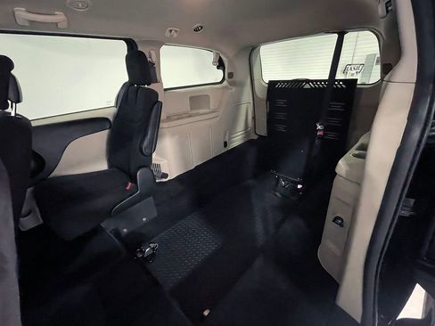 Used 2017 Dodge Grand Caravan SE w/ Power Window Group FWD image 16