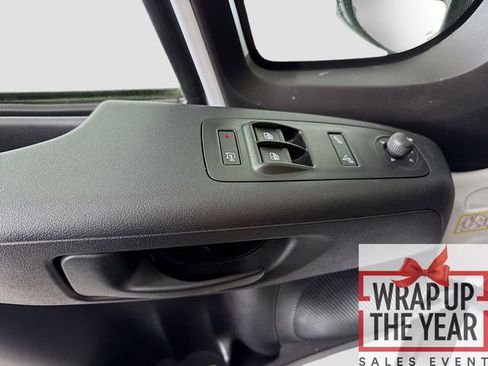 Used 2025 RAM ProMaster 2500 w/ Convenience Group image 17