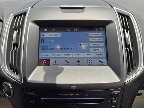 Used 2018 Ford Edge Titanium w/ Technology Package AWD/4WD image 14