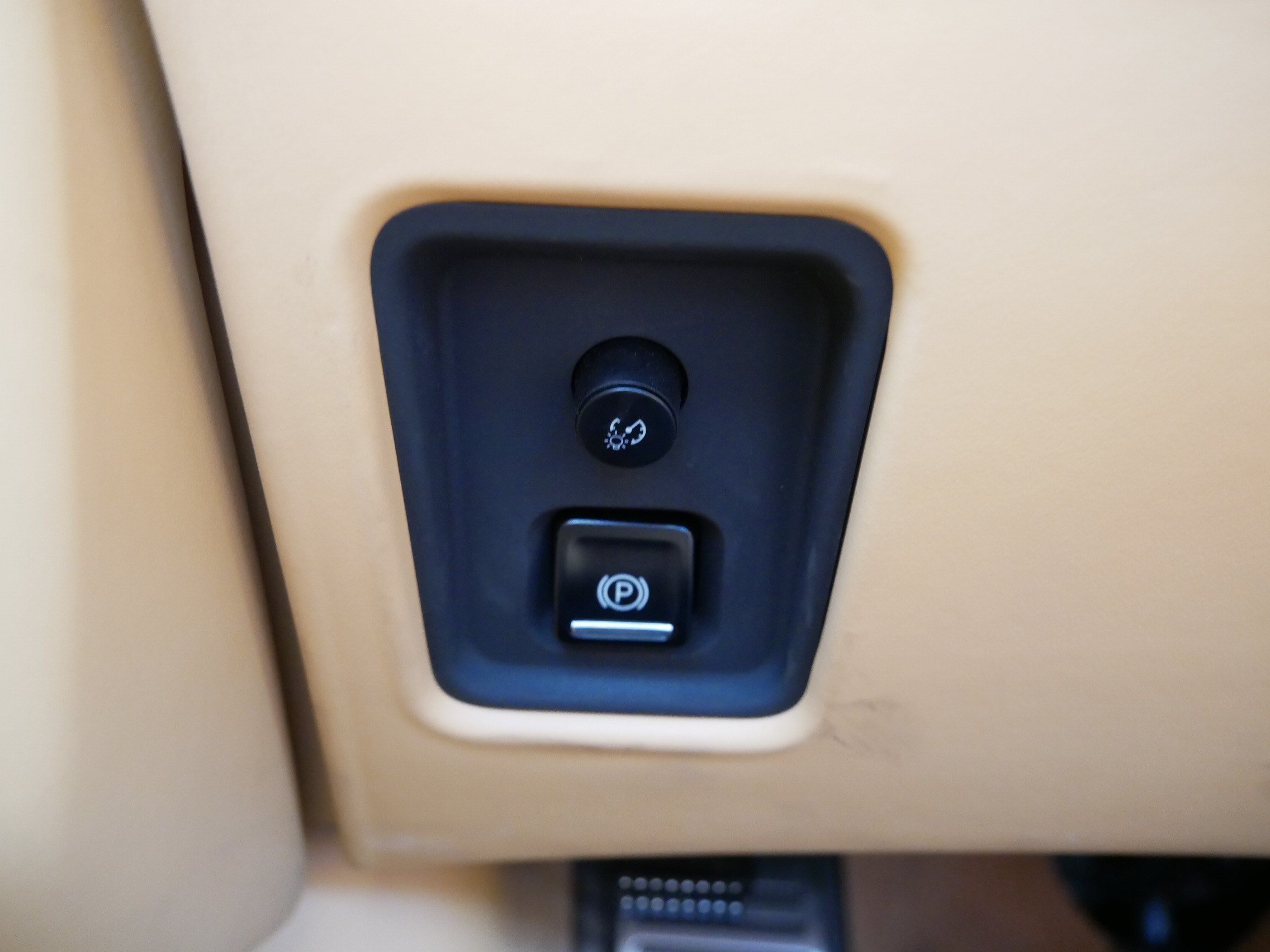 Used 2025 Chevrolet Corvette E-Ray AWD/4WD image 27