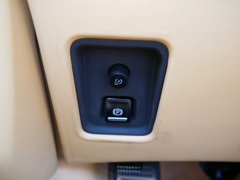 Used 2025 Chevrolet Corvette E-Ray AWD/4WD image 27