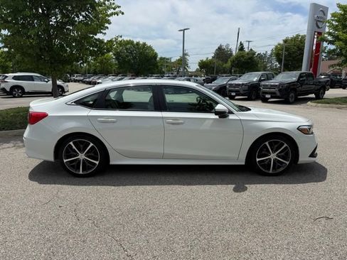 Used 2024 Honda Civic Touring image 4