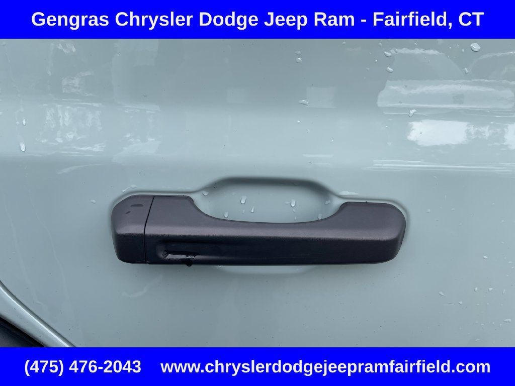 Used 2023 Jeep Wrangler Unlimited w/ Sun & Screen Package AWD/4WD image 24