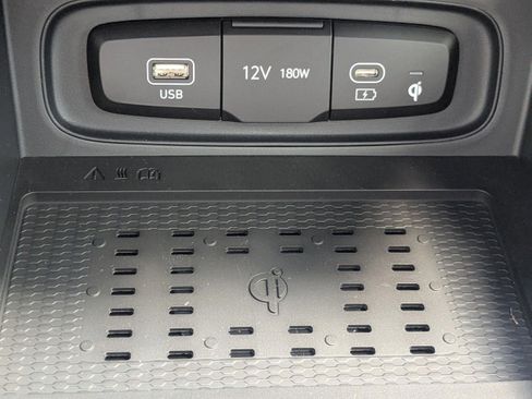 New 2026 Hyundai Venue SEL FWD image 25